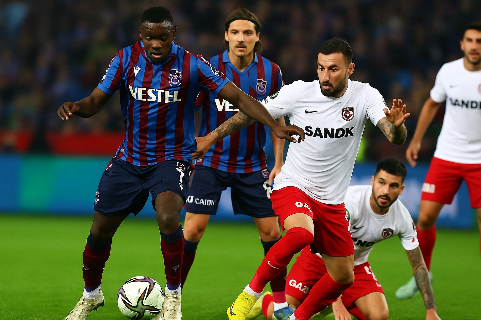 Takımların Teknik Direktörleri ve Kilit Oyuncuları